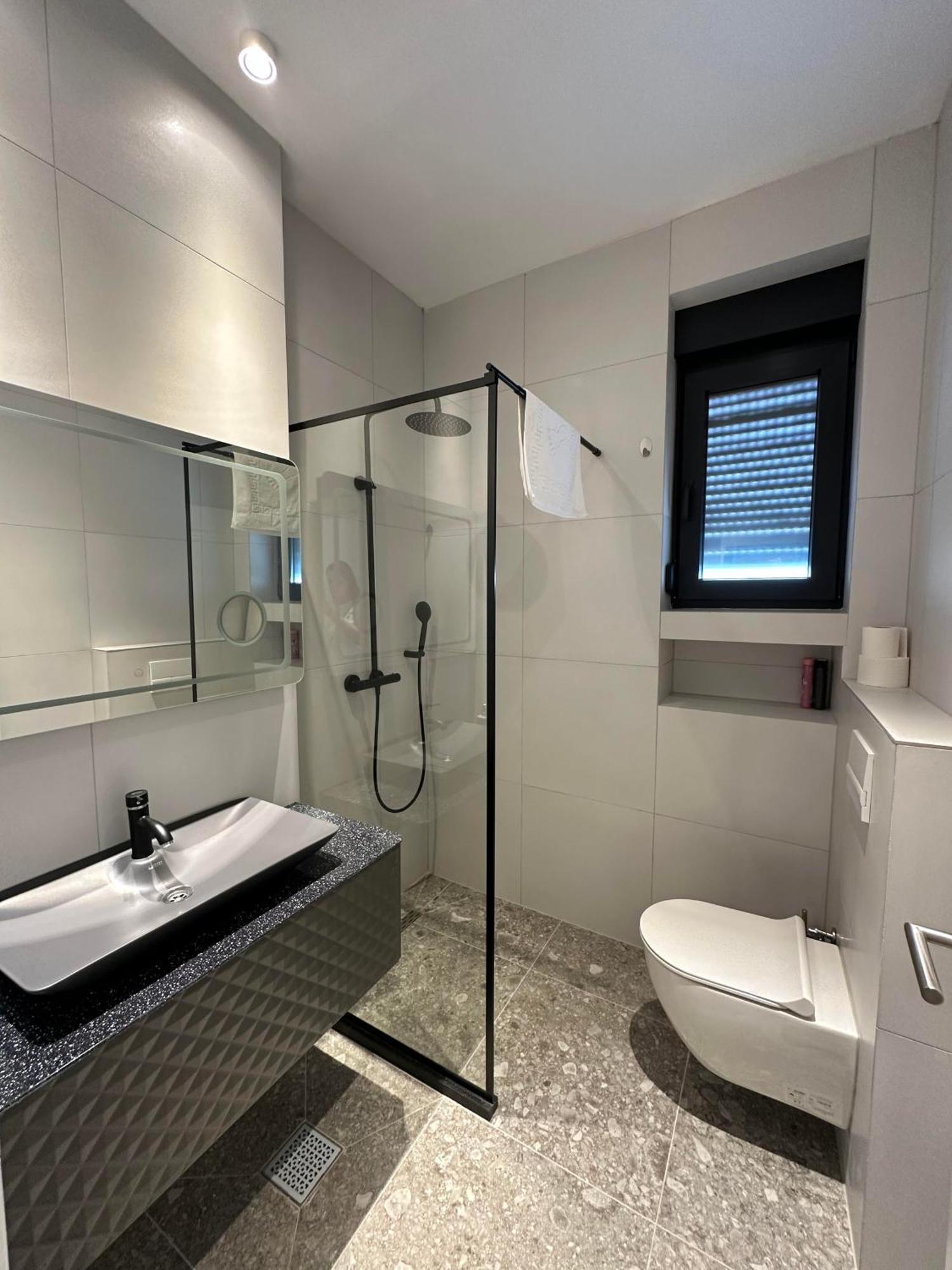 Pristina Select Apartments エクステリア 写真